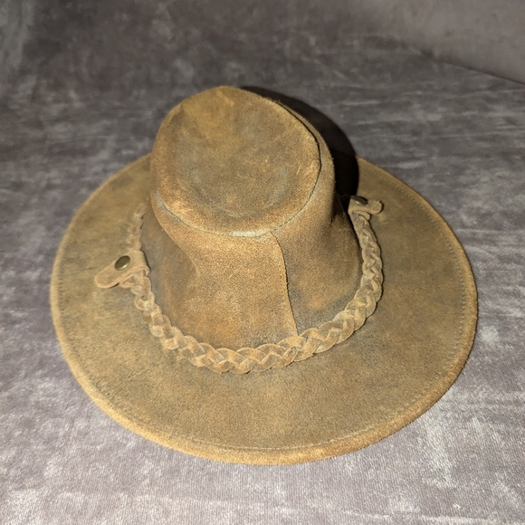 Vintage Henshel suede hat. Size M. Braided trim. - Picture 2 of 4
